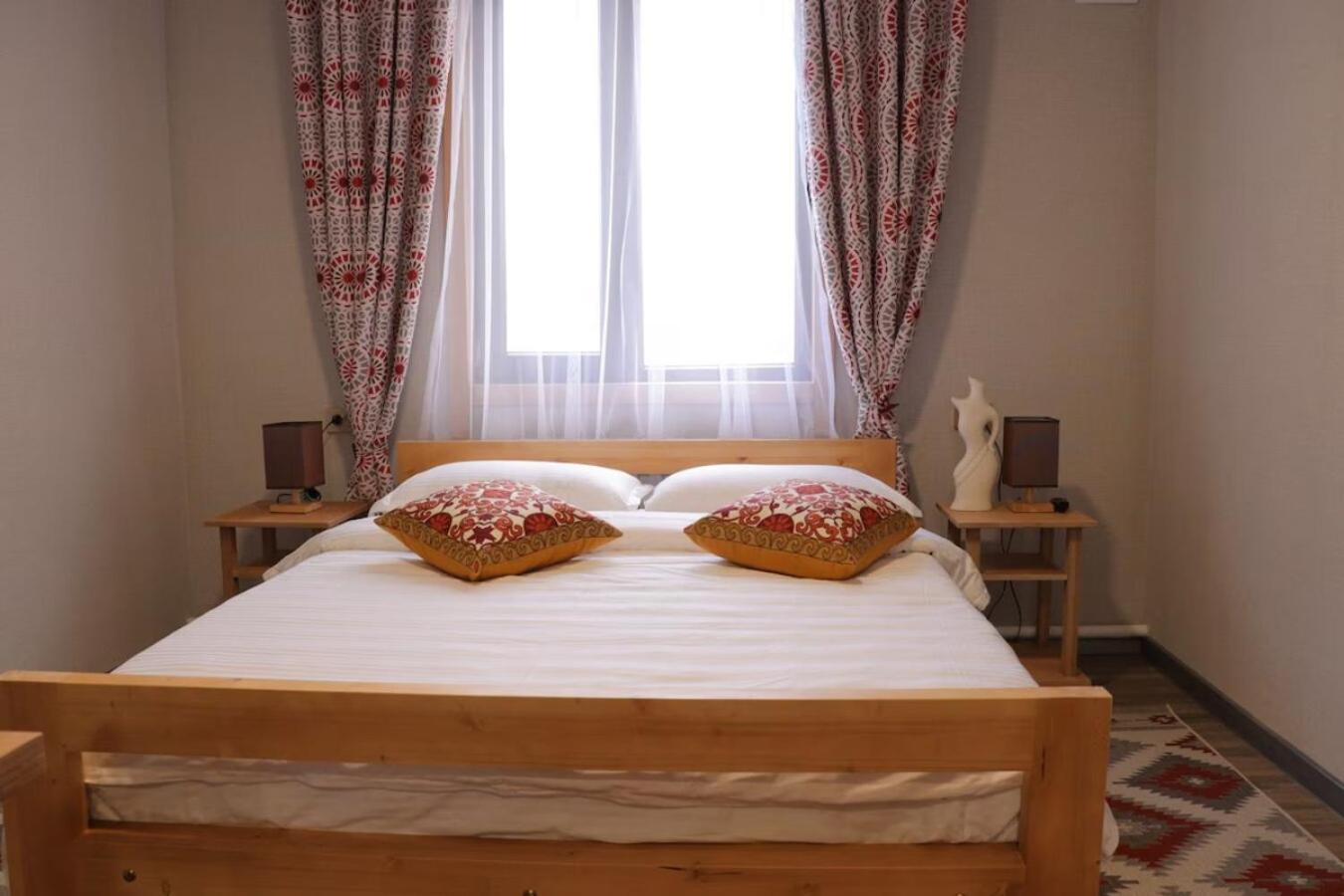 Salamat Hotel ビシュケク エクステリア 写真