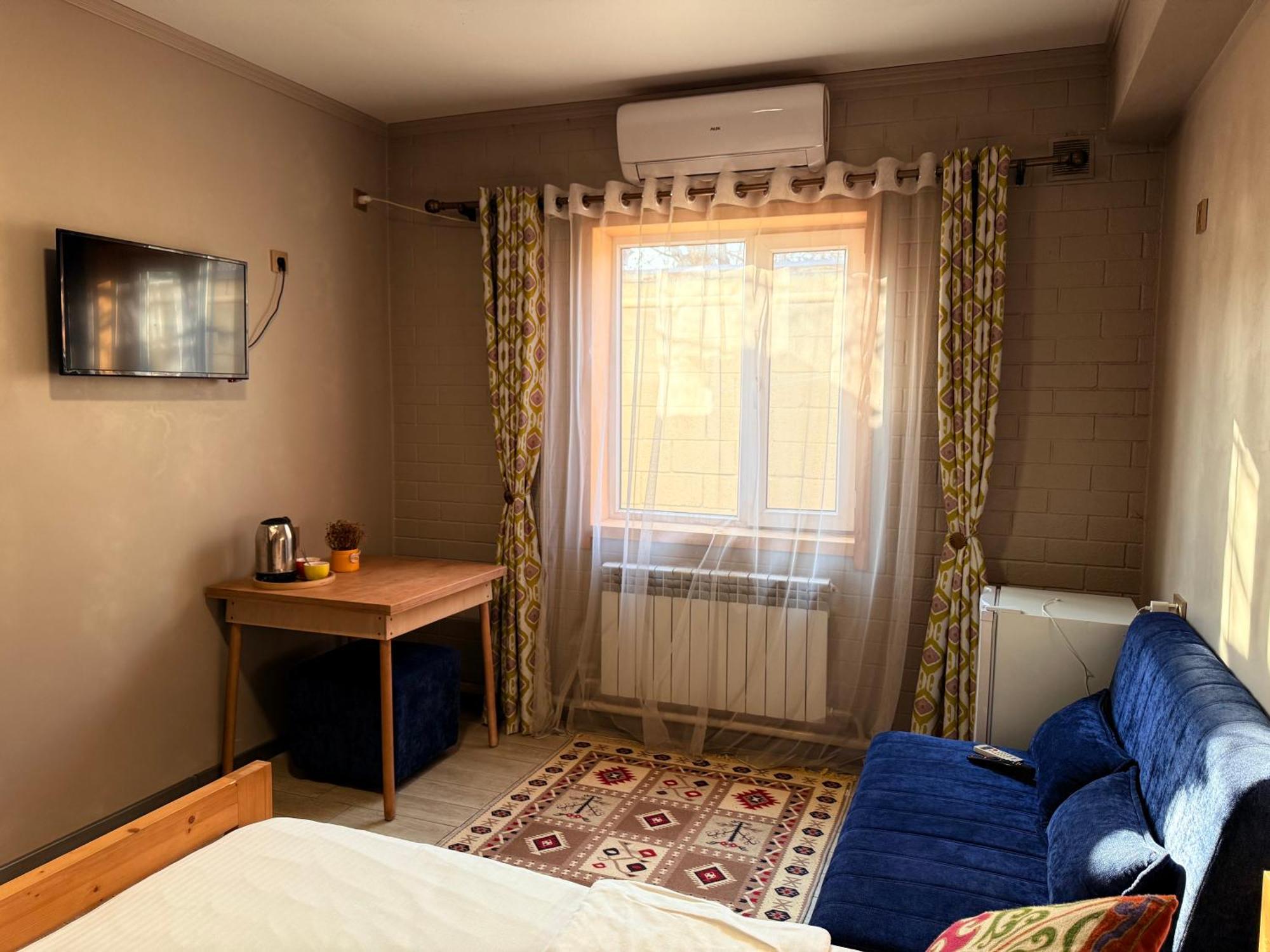 Salamat Hotel ビシュケク エクステリア 写真