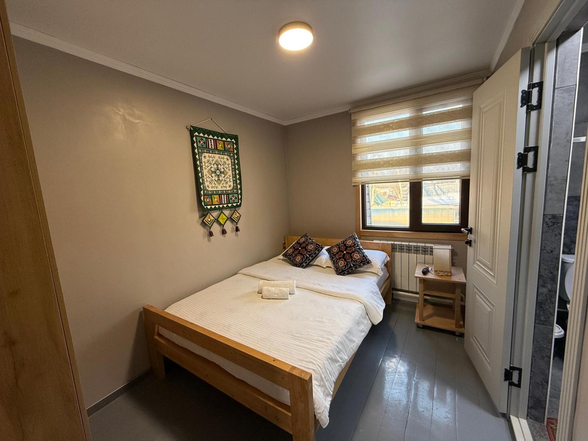 Salamat Hotel ビシュケク エクステリア 写真