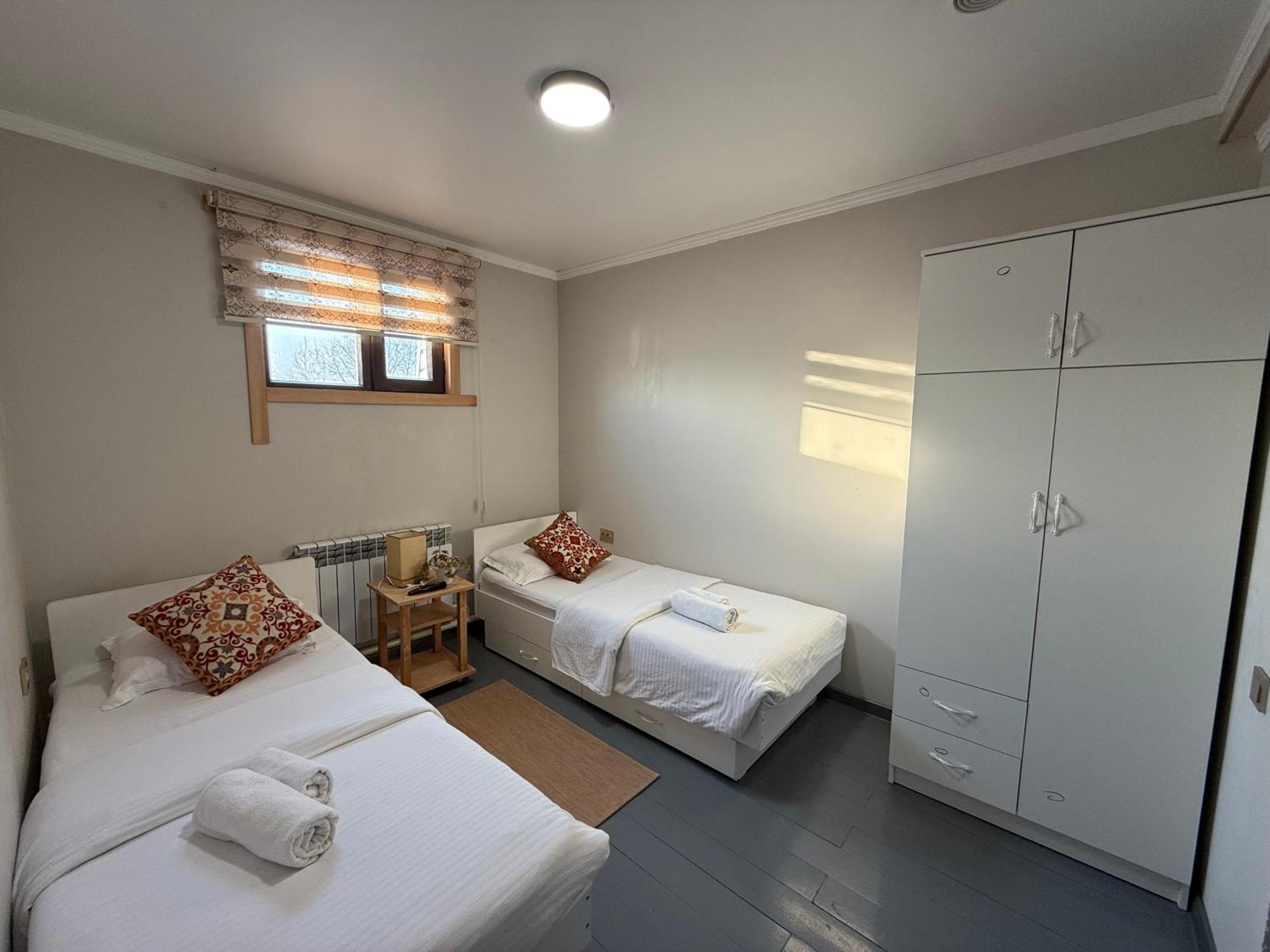 Salamat Hotel ビシュケク エクステリア 写真